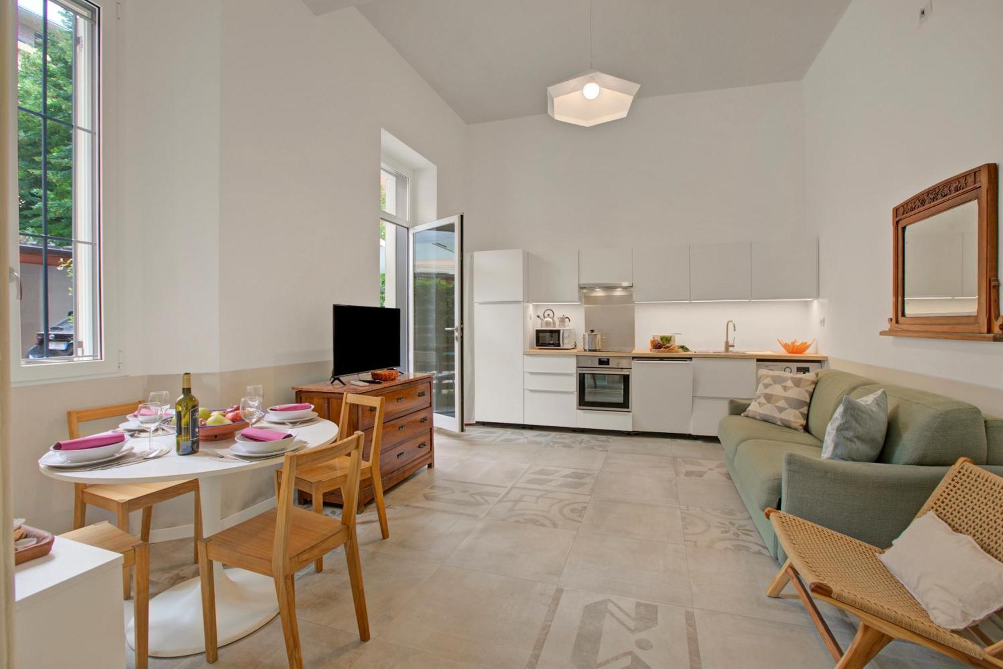 Appartamento & Relax With Terrace - Happy