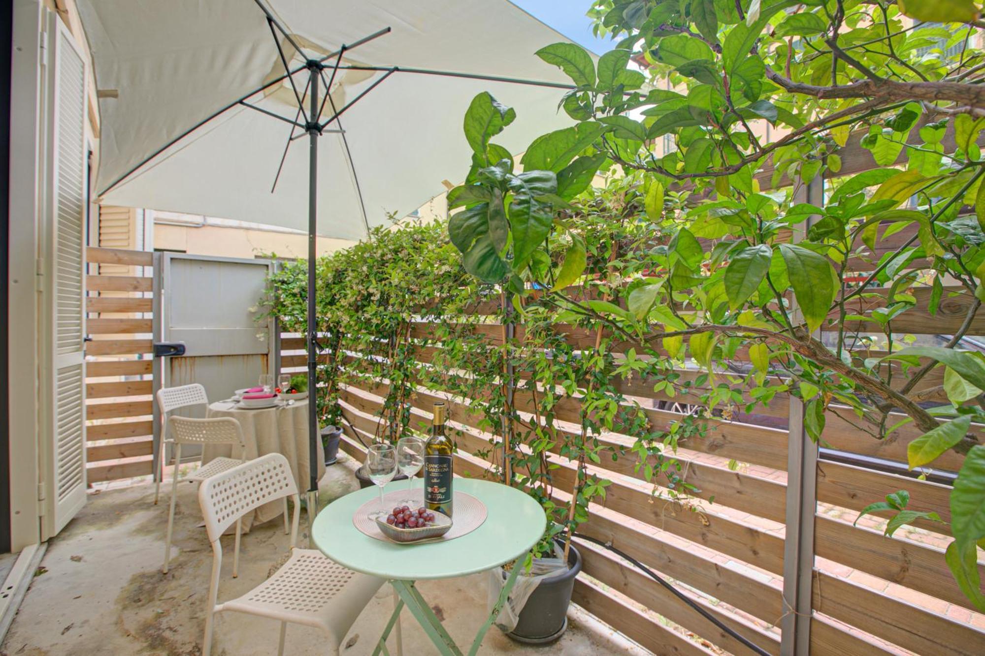 & Relax With Terrace - Happy Appartamento Alassio